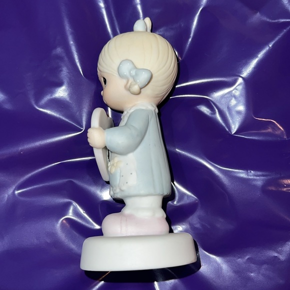 Precious Moments God is Love, Dear Valentine Figurine - Picture 4 of 6